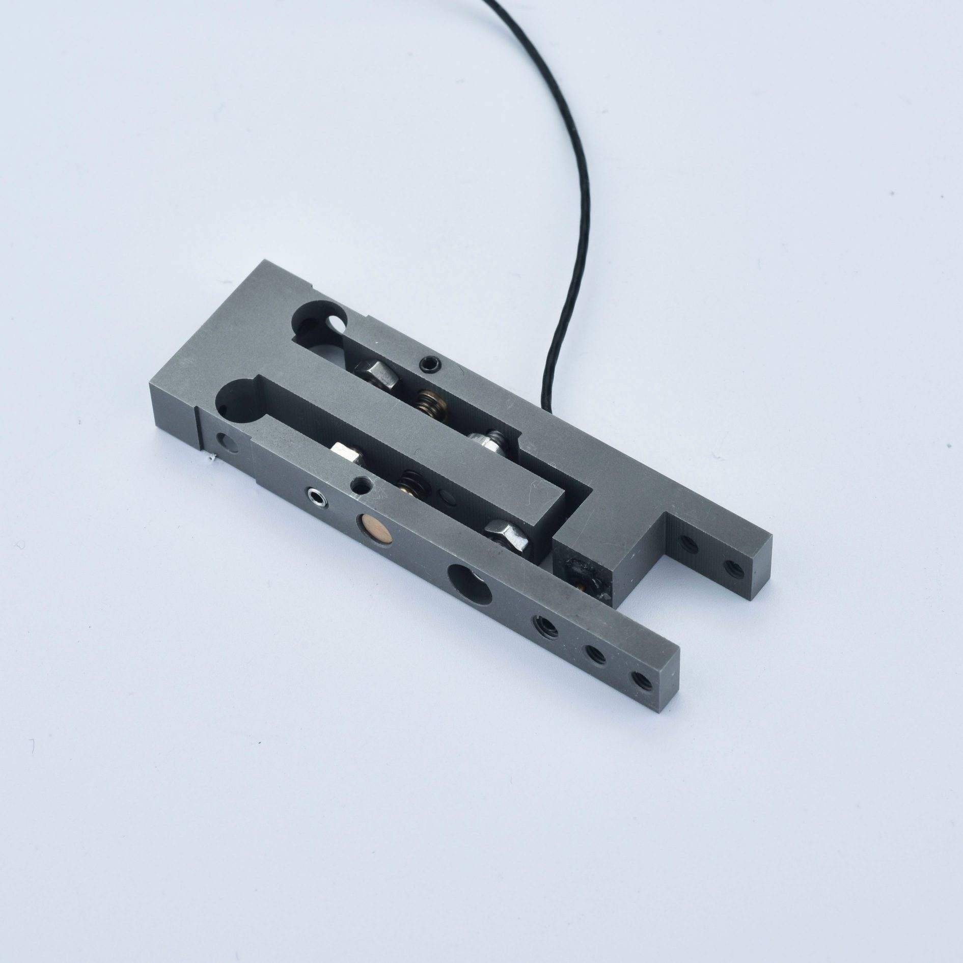 STL02 Precision LVDT Displacement Sensor image front